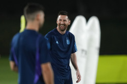 Messi tries to avoid elimination as Argentina face off Poland