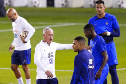 Deschamps, France feeling 'alone' ahead of World Cup final