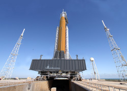 NASA struggles to fix its flagship Space Launch System