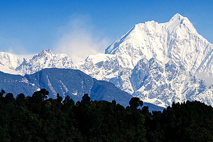 https://www.nepalminute.com/uploads/posts/Kanchenjunga1666857939.jpg