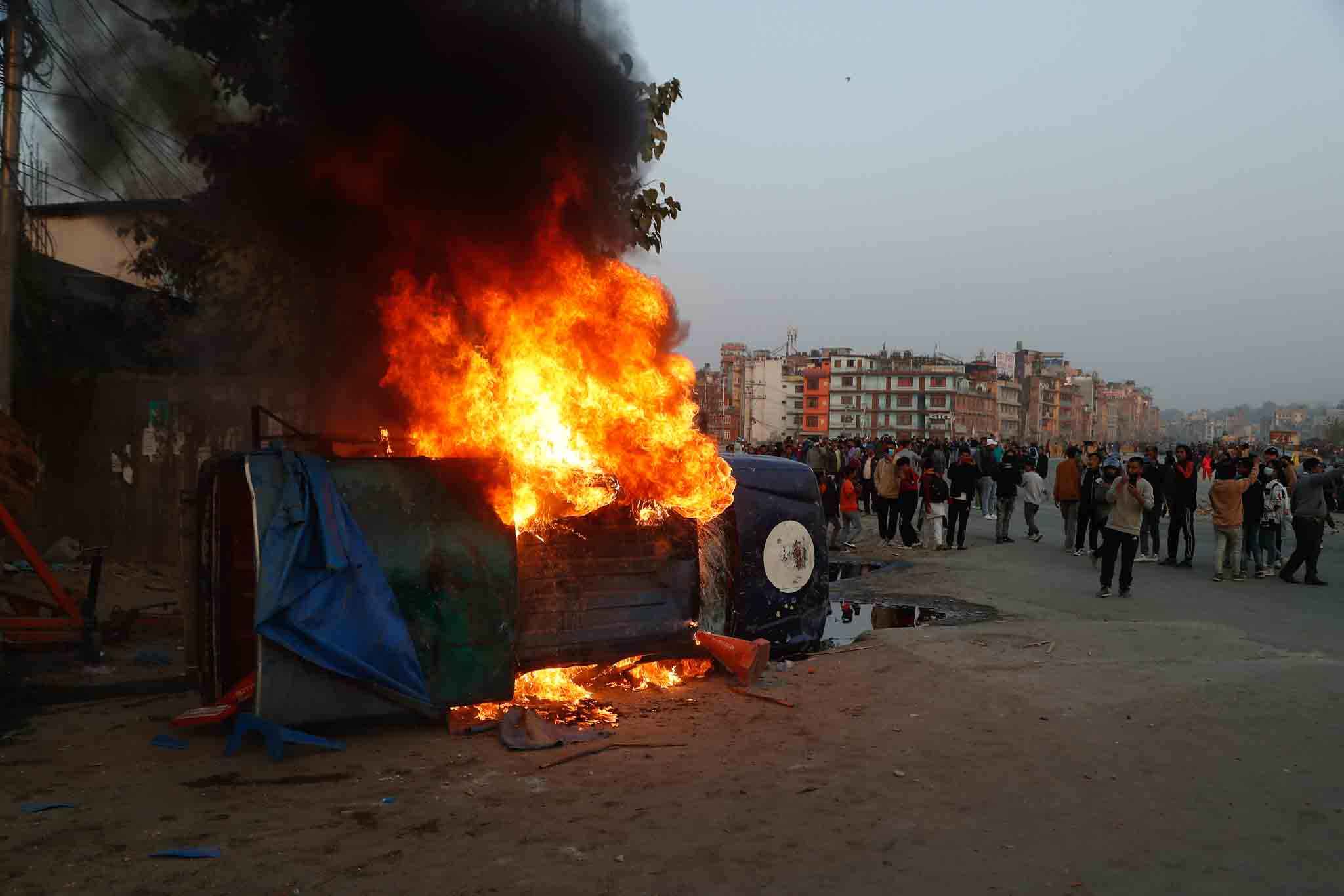 Take action against those involved in the Gongbu looting incident
