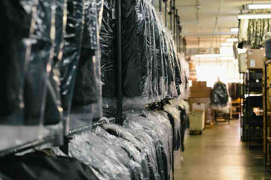 suit-warehouse-store-dry-cleaning_11zon1679902101.jpg